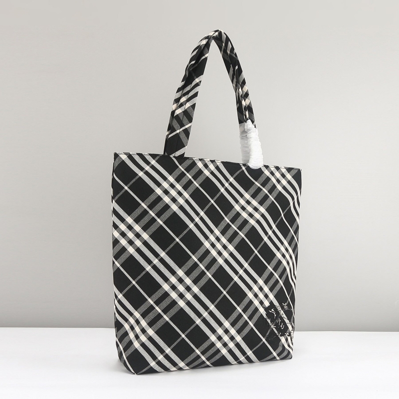 Bv*b*rry shopping bags